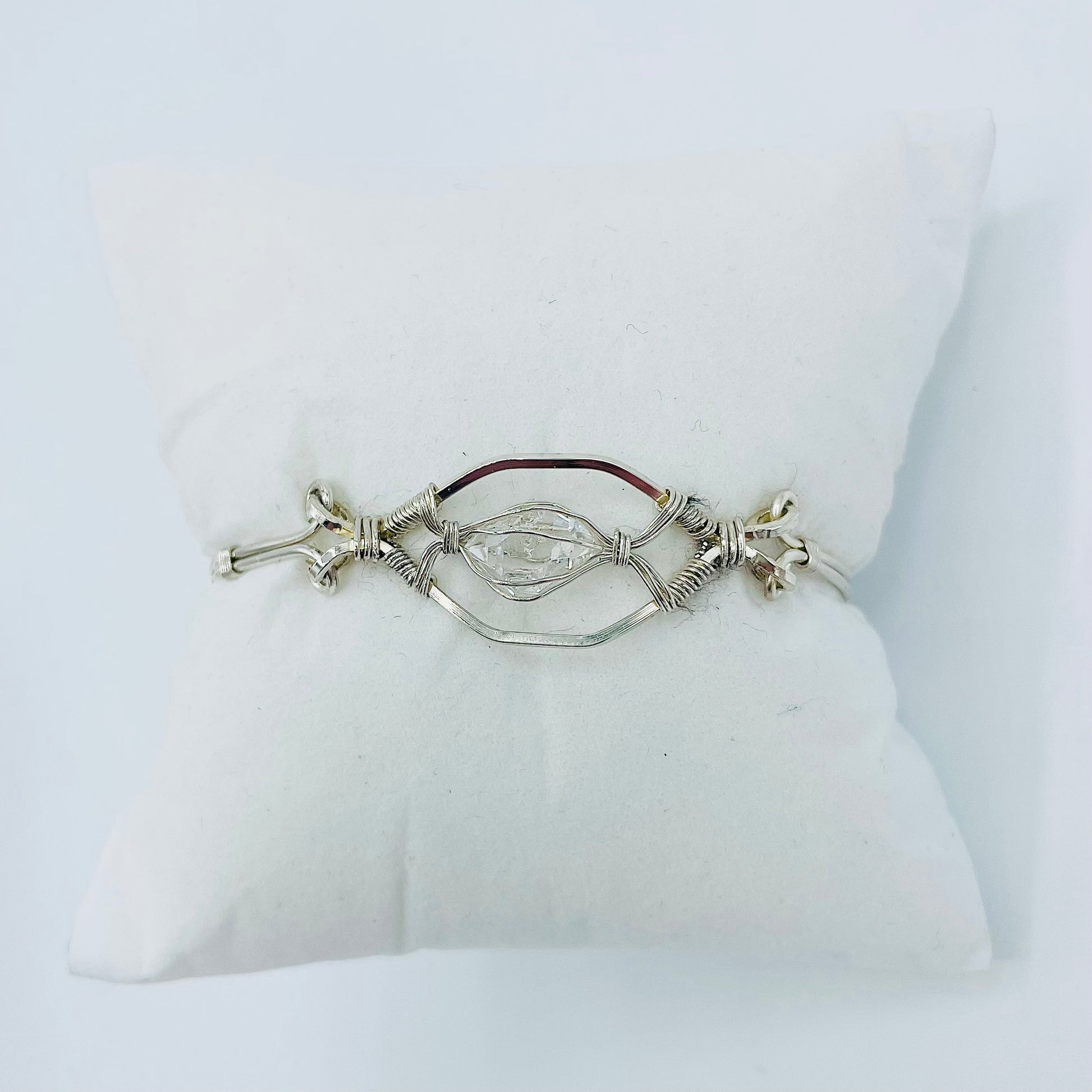 Herkimer Diamond 2.15 Carat, Grade A
Argentium Silver Bracelet
Mind in New York