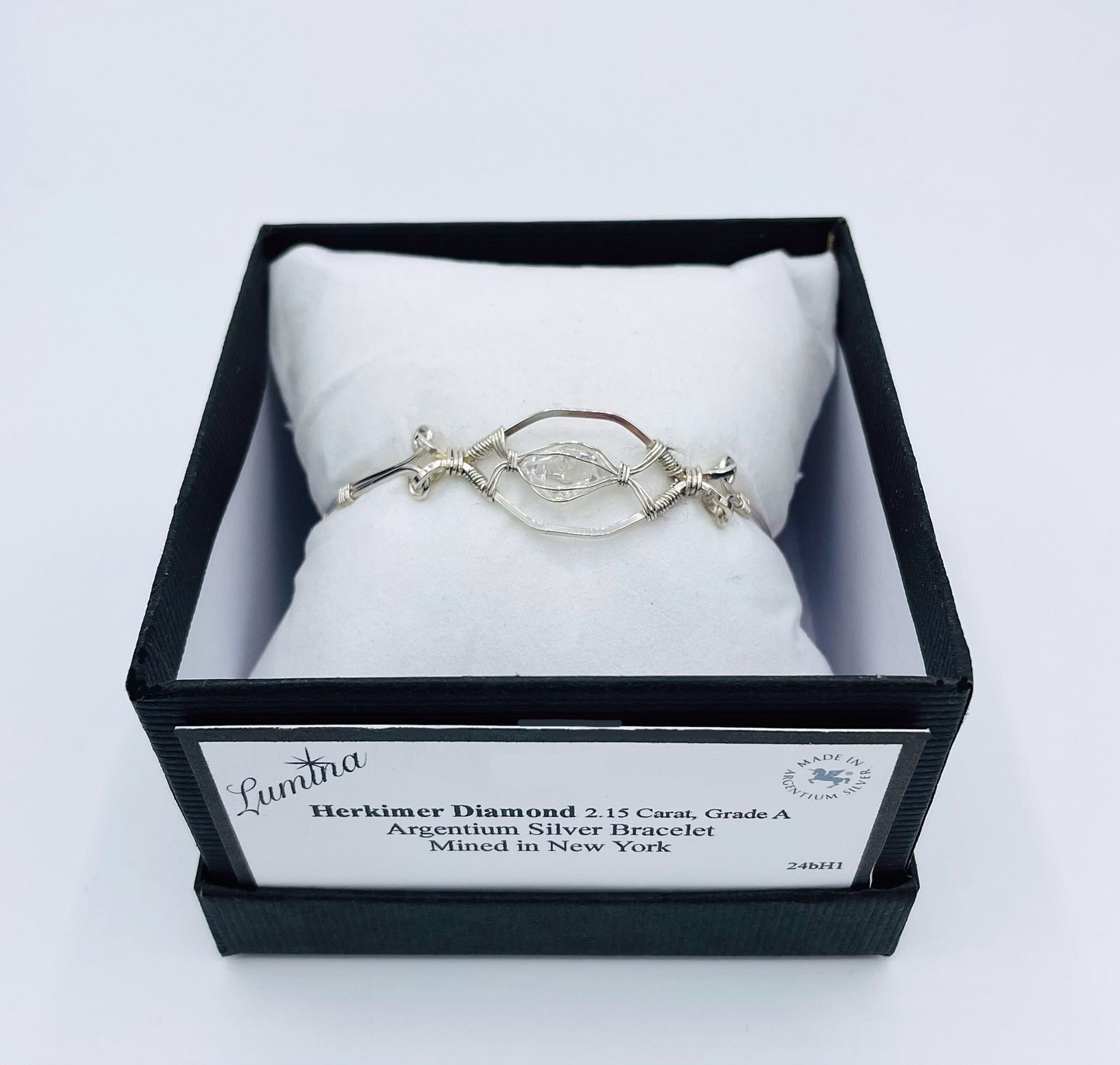 Herkimer Diamond 2.15 Carat, Grade A
Argentium Silver Bracelet
Mind in New York
