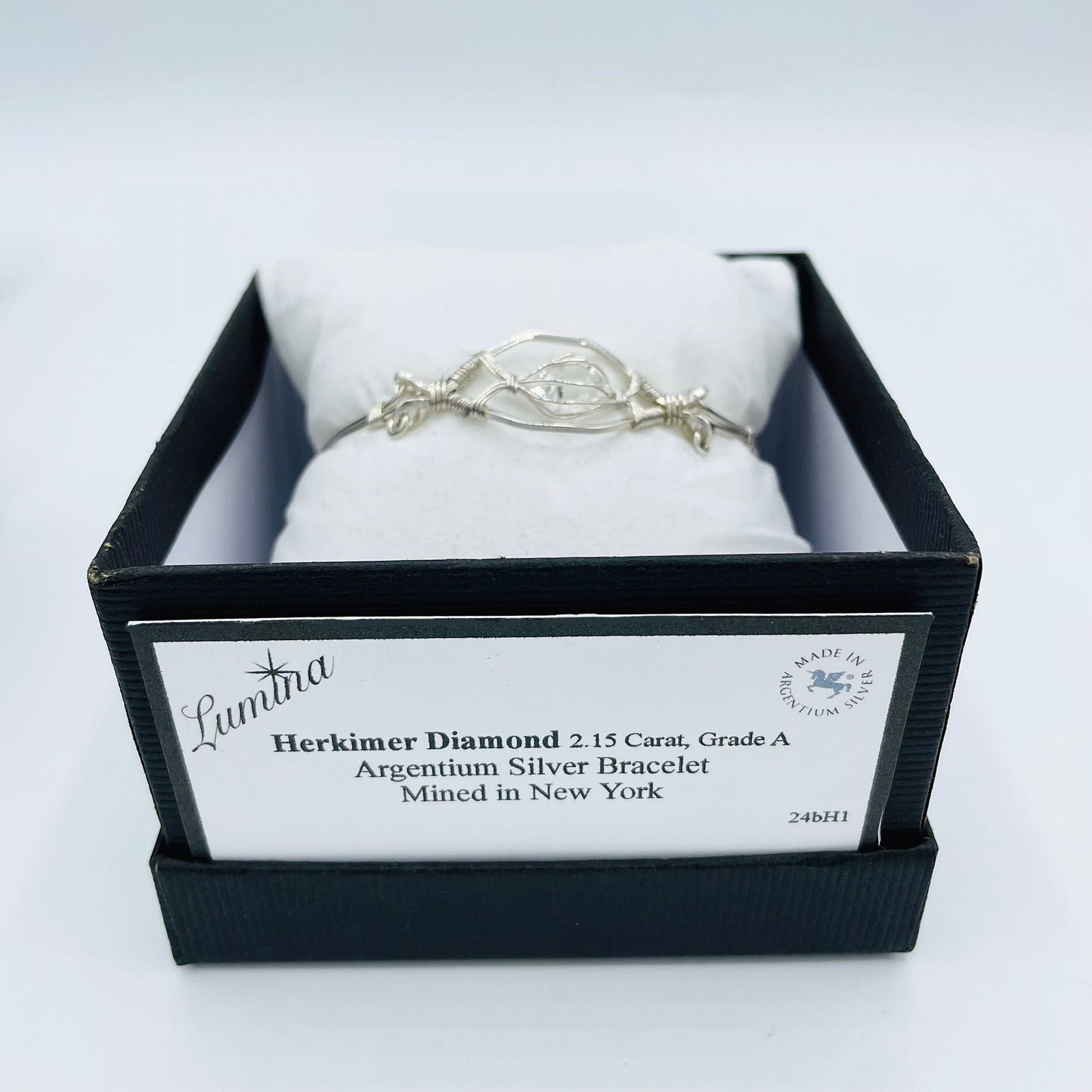 Herkimer Diamond 2.15 Carat, Grade A
Argentium Silver Bracelet
Mind in New York