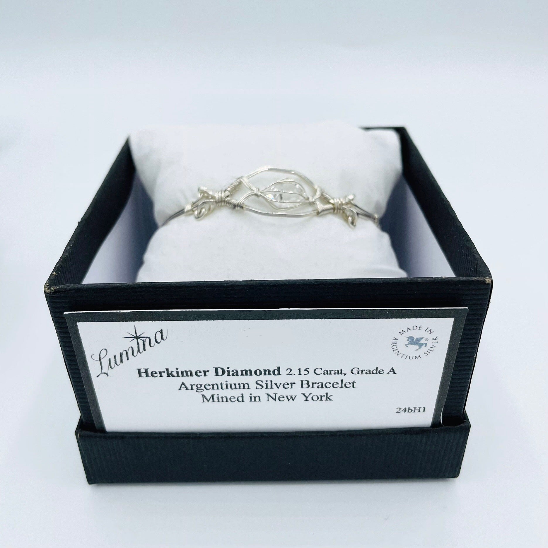 Herkimer Diamond 2.15 Carat, Grade A
Argentium Silver Bracelet
Mind in New York